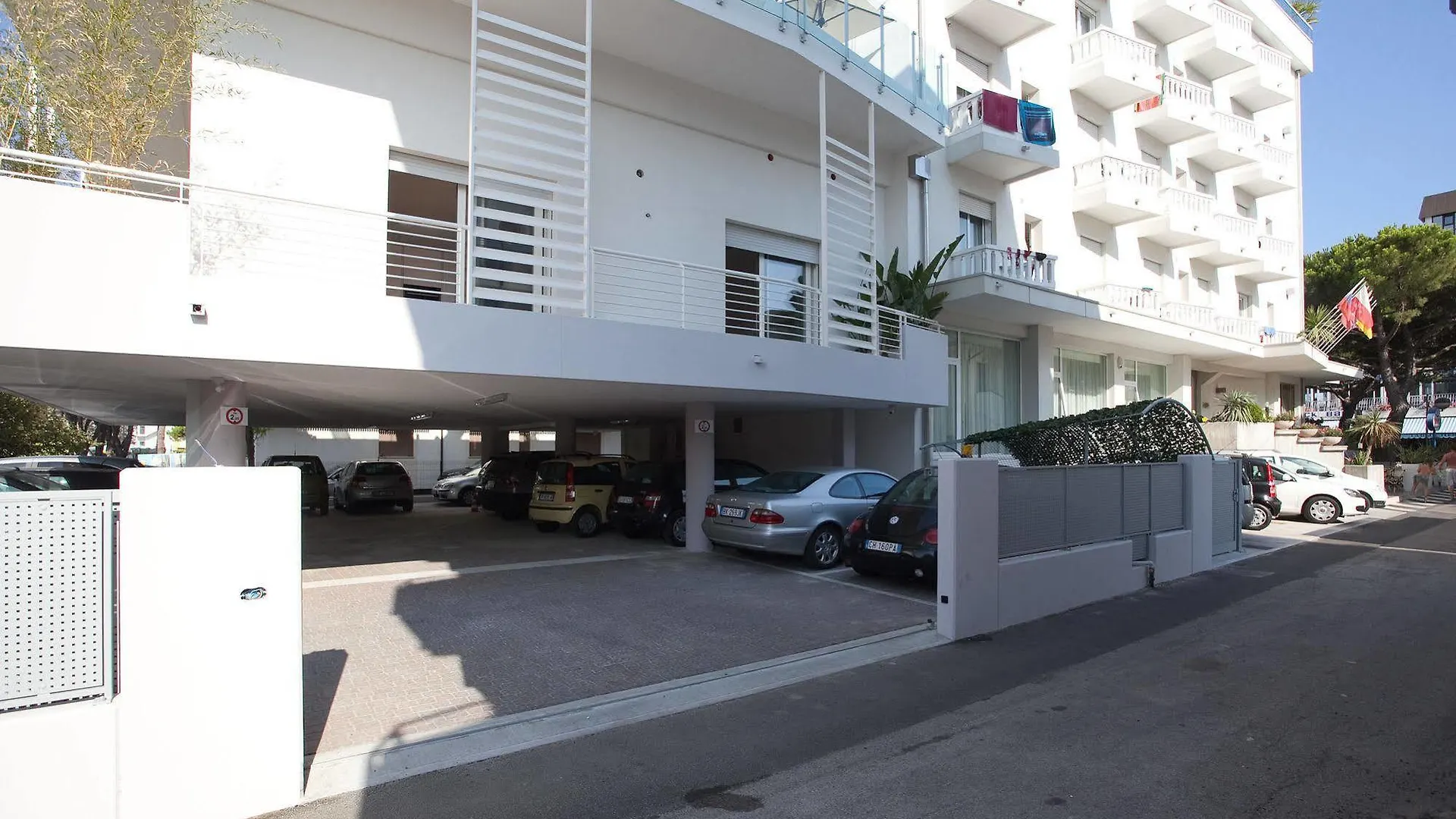 Hotel Tropical Lido di Jesolo 3*,